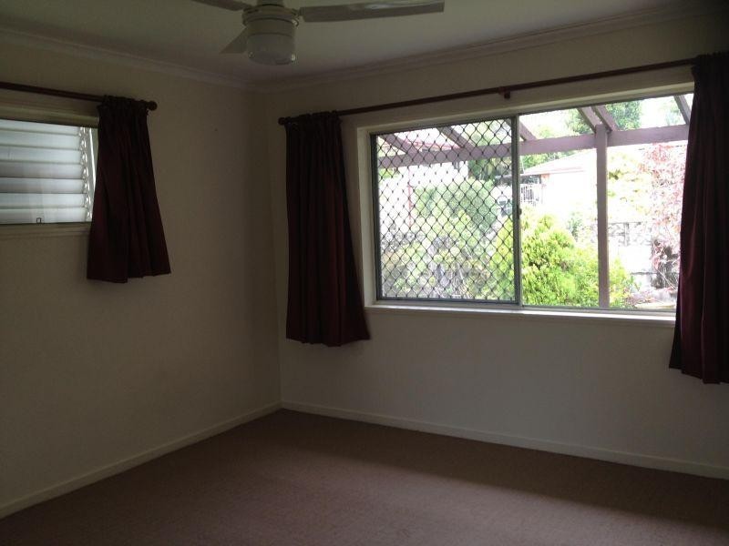16 Blaxland Street, Capalaba QLD 4157