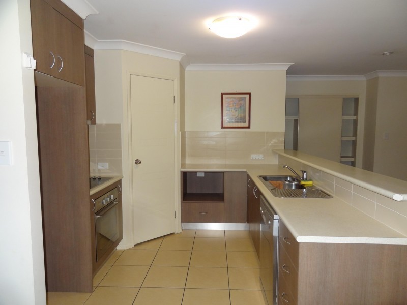 22 Spruce Street, Loganlea QLD 4131