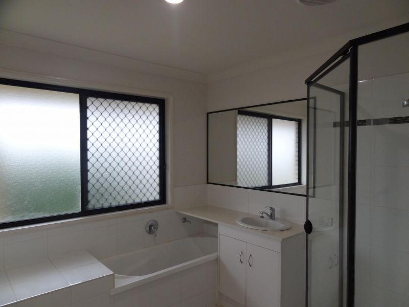 9 Madeline Place, Ormeau QLD 4208