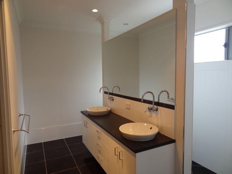 10 John Street, Thorneside QLD 4158