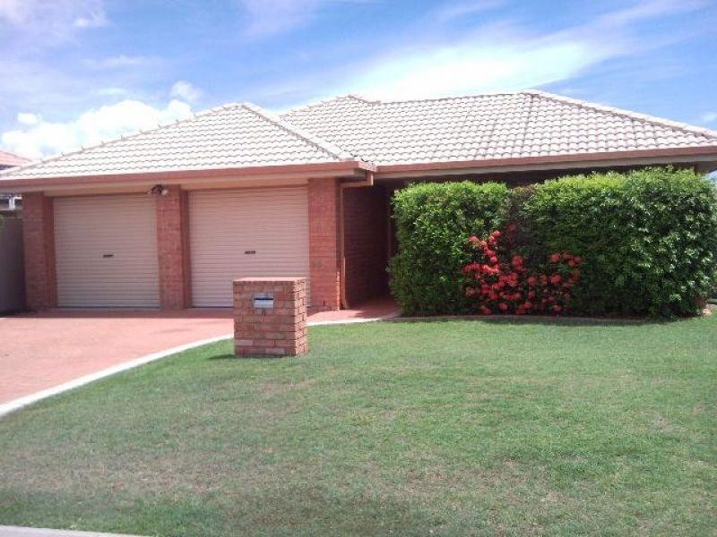 8 Hyndes Street, Wakerley QLD 4154