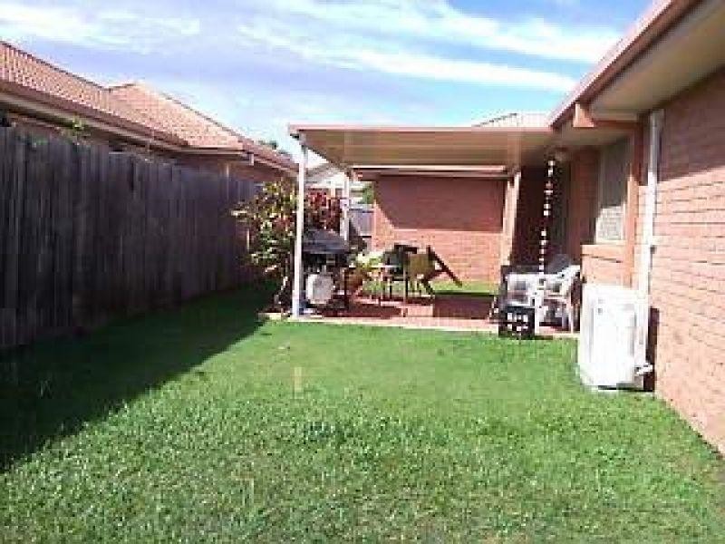 8 Hyndes Street, Wakerley QLD 4154