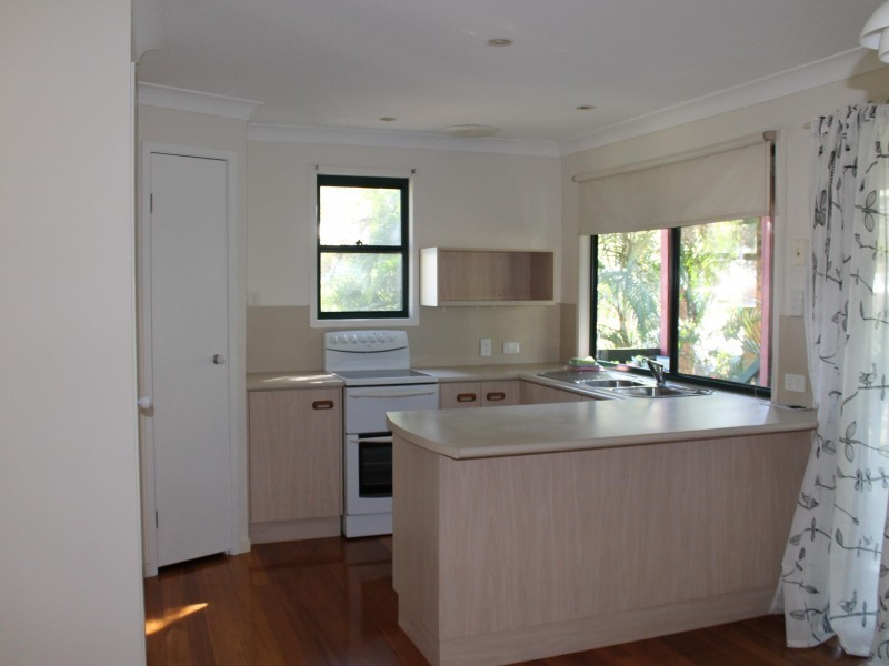 4 Pandanus Street, Coochiemudlo Island QLD 4184