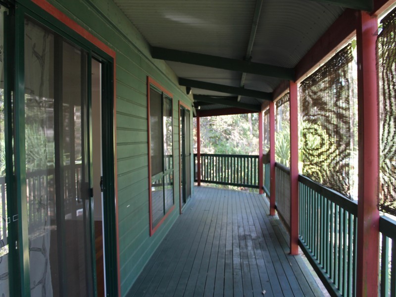 4 Pandanus Street, Coochiemudlo Island QLD 4184