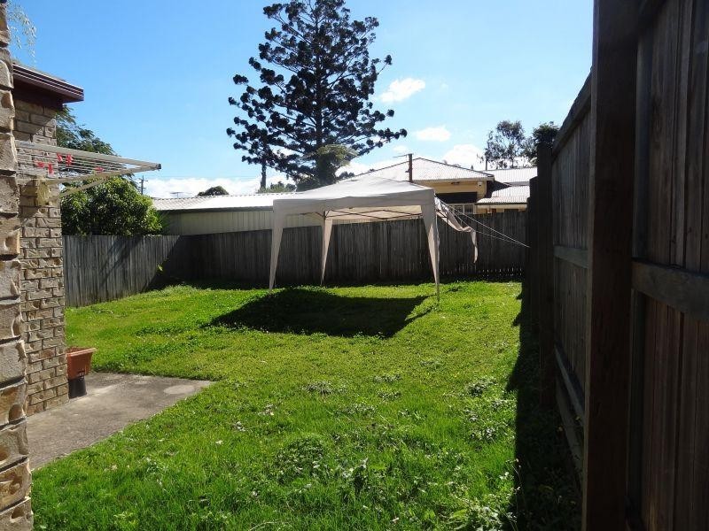 12 Myra Street, Birkdale QLD 4159