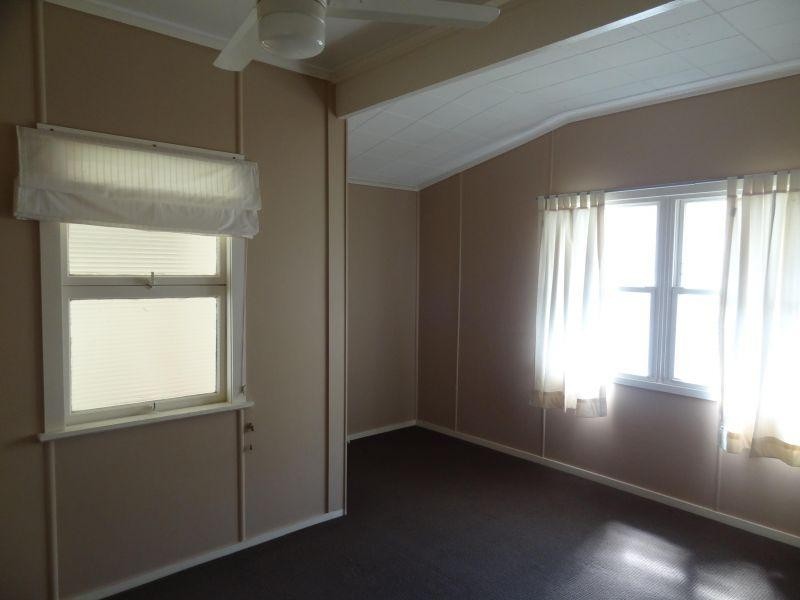 3 Lawnhill Avenue, Deception Bay QLD 4508