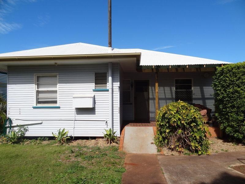 24 Baldwin Street, Redcliffe QLD 4020