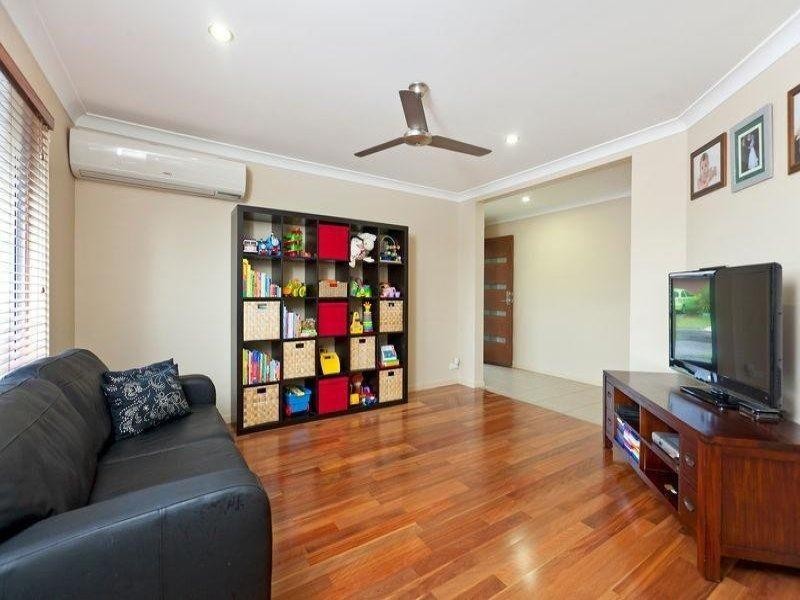 14 Higgs Street, Wynnum West QLD 4178