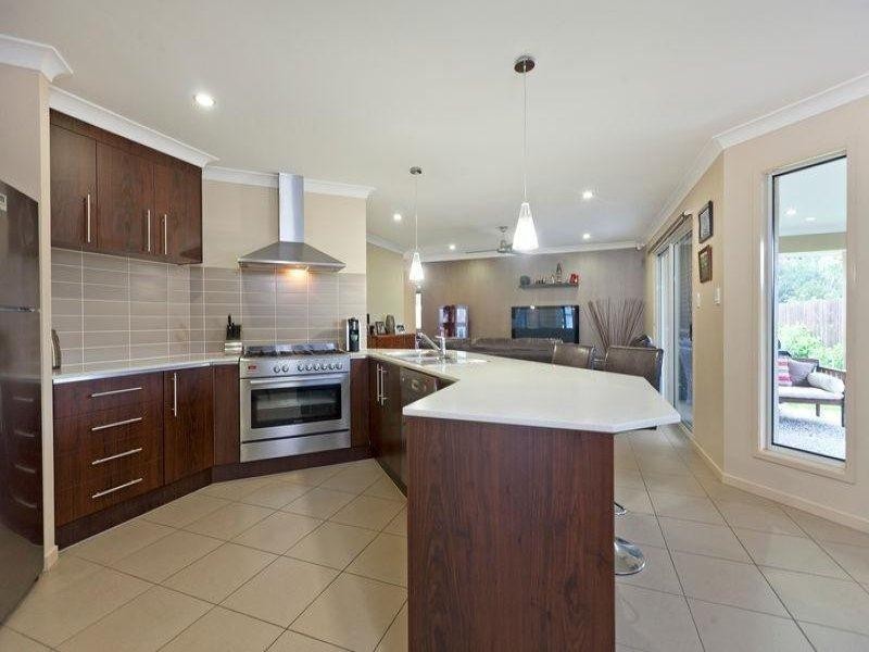 14 Higgs Street, Wynnum West QLD 4178