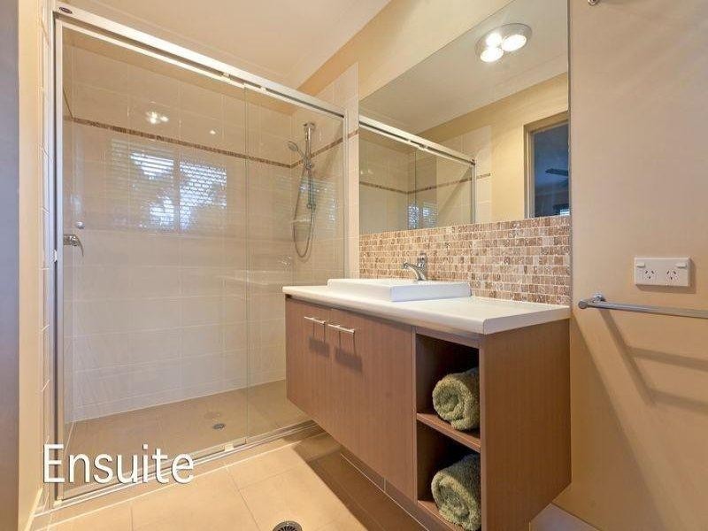 14 Higgs Street, Wynnum West QLD 4178