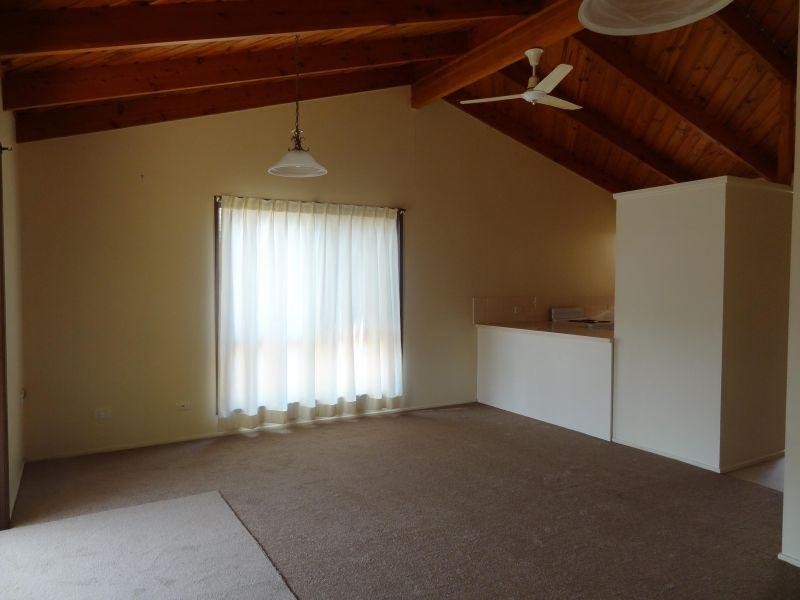 2/97 Cumberland Drive, Alexandra Hills QLD 4161