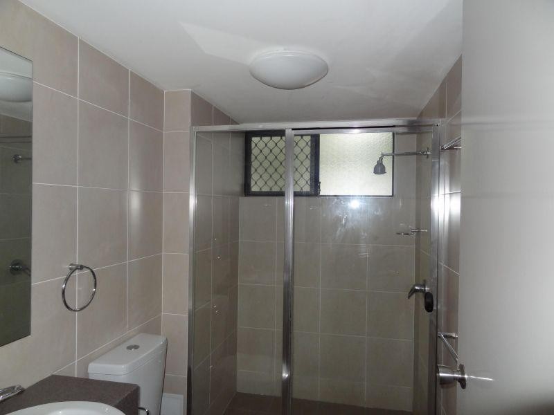 1/25 Pittwin Road North, Capalaba QLD 4157