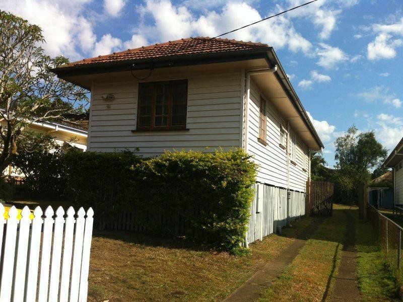 28 Cressey Street, Wavell Heights QLD 4012