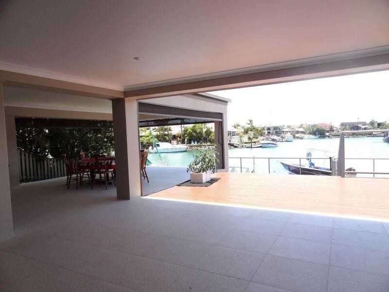 18 Compass Court, Raby Bay QLD 4163