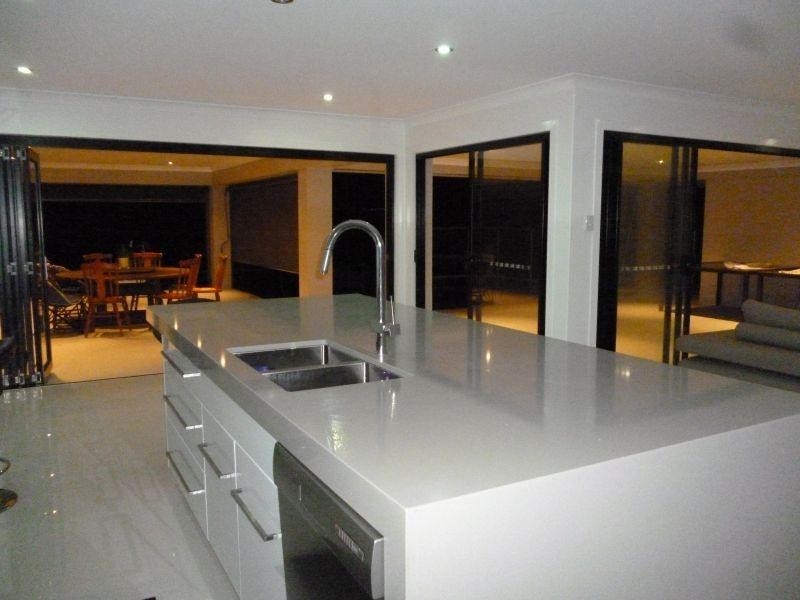 18 Compass Court, Raby Bay QLD 4163