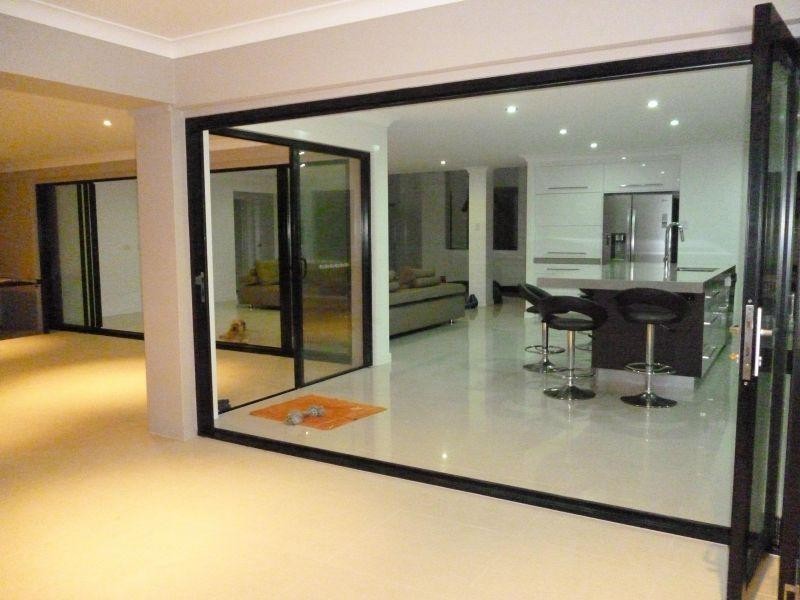 18 Compass Court, Raby Bay QLD 4163