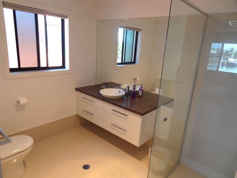 18 Compass Court, Raby Bay QLD 4163