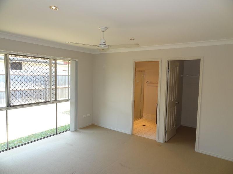 9 Grassdale Cr, Morayfield QLD 4506