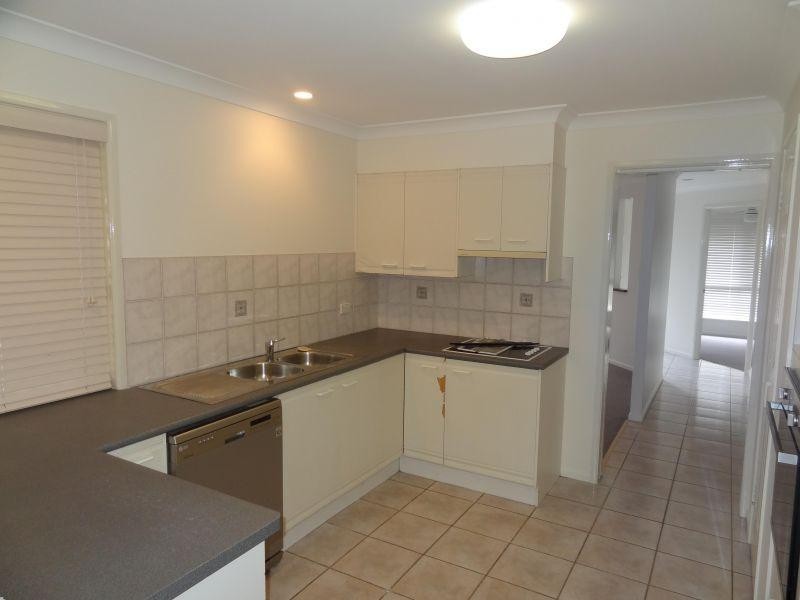 1 Spring Close, Calamvale QLD 4116