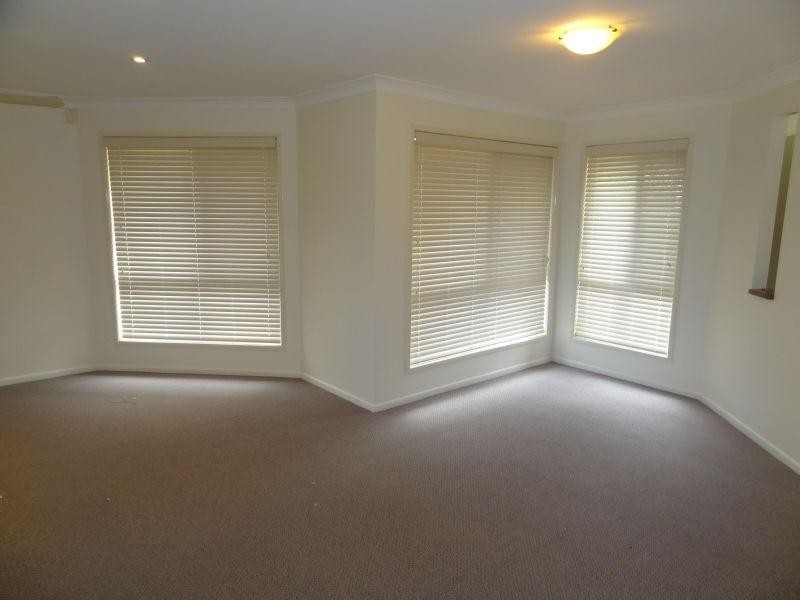 1 Spring Close, Calamvale QLD 4116