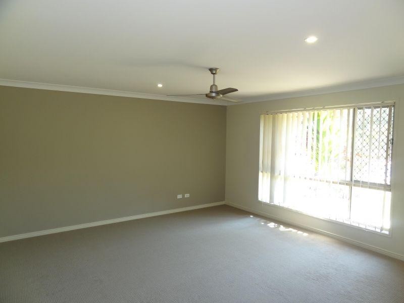 61 Sandstone Boulevard, Ningi QLD 4511