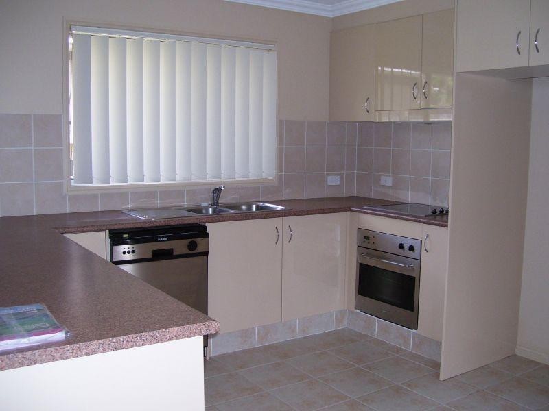 4 Merle Court, Birkdale QLD 4159