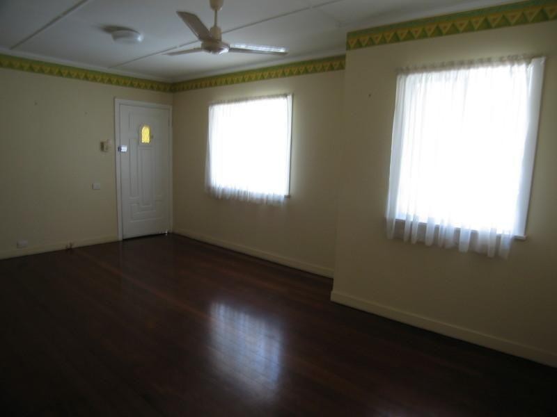 19 Waverley Road, Camp Hill QLD 4152