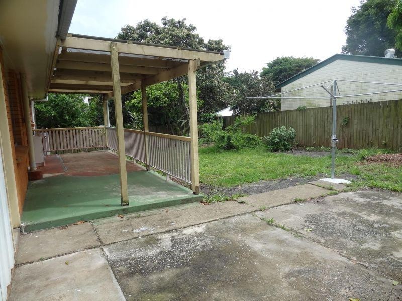 6 Daveson Road, Birkdale QLD 4159