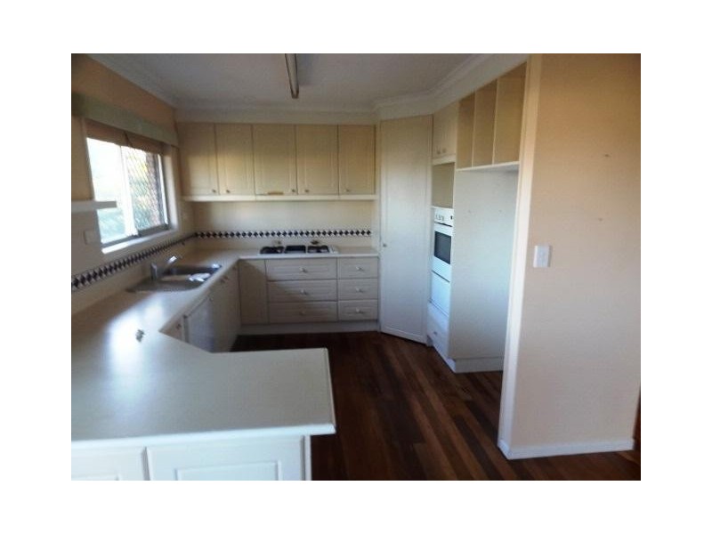 16 Bee Street, Ormiston QLD 4160