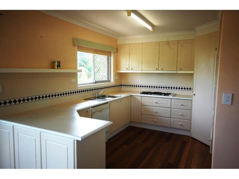 16 Bee Street, Ormiston QLD 4160