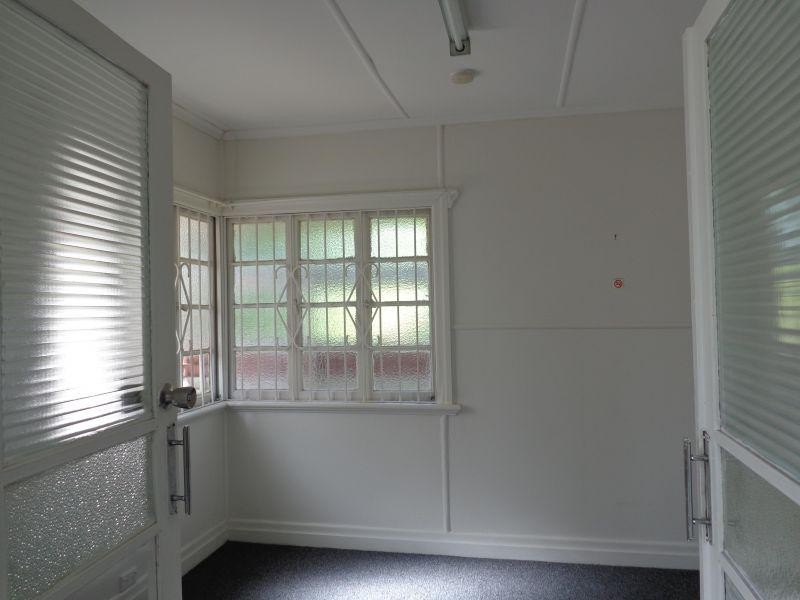 69 Mount Gravatt Capalaba Road Corner of Tyron Street, Mount Gravatt QLD 4122