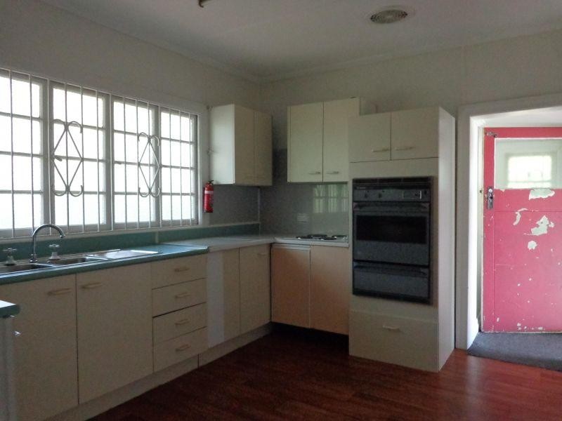 69 Mount Gravatt Capalaba Road Corner of Tyron Street, Mount Gravatt QLD 4122