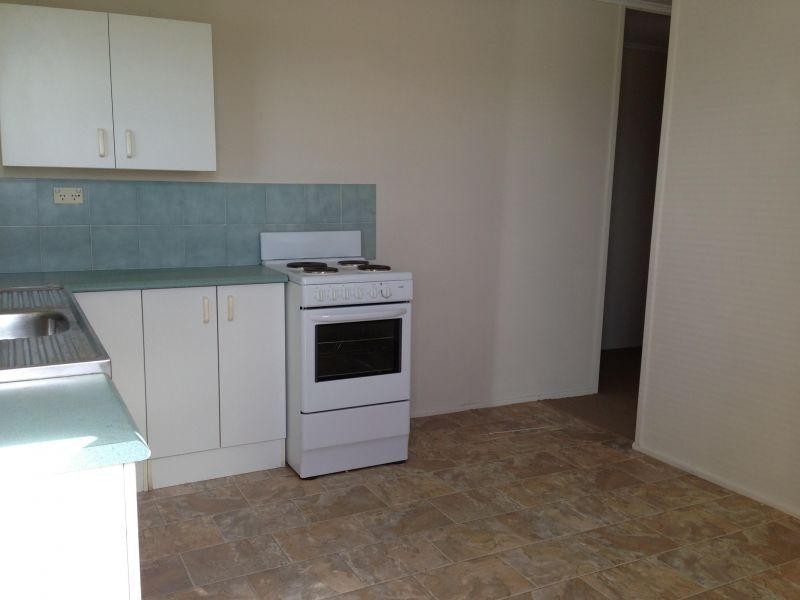 2/274 Queens Esplanade, Thorneside QLD 4158