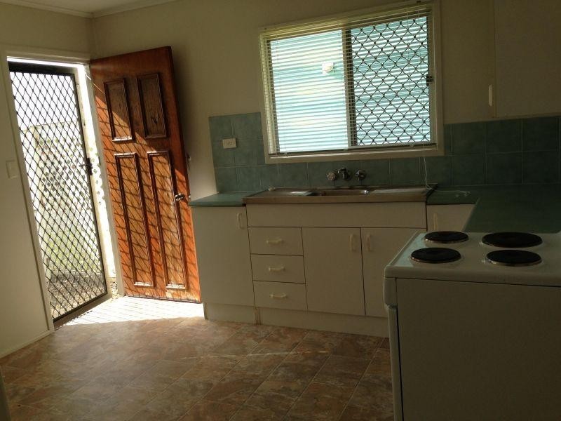 2/274 Queens Esplanade, Thorneside QLD 4158