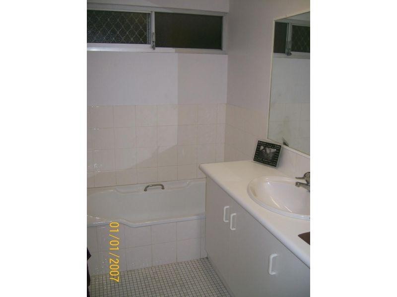 6/23 Genoa Street, Surfers Paradise QLD 4217