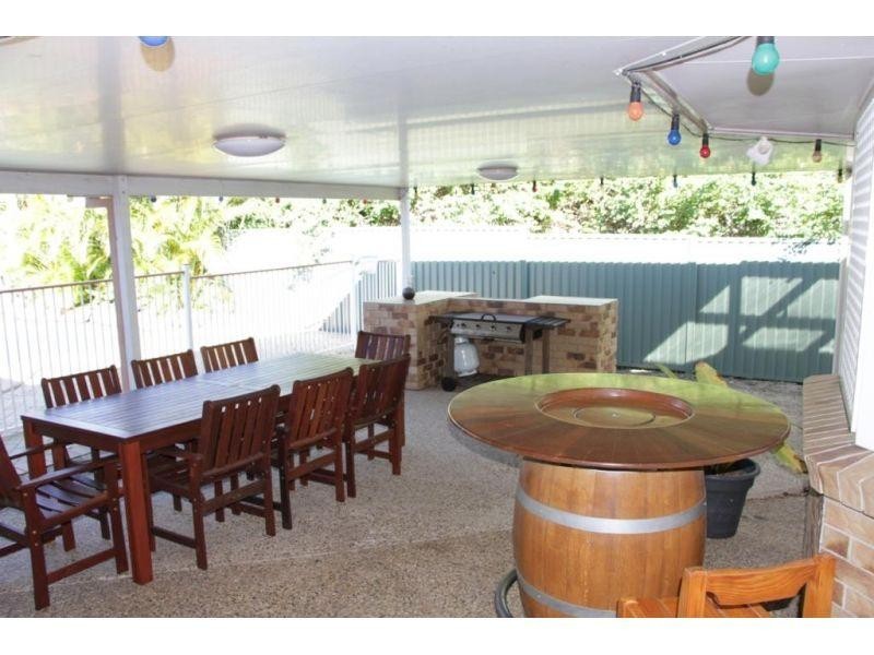 94 Dorsal Road, Birkdale QLD 4159