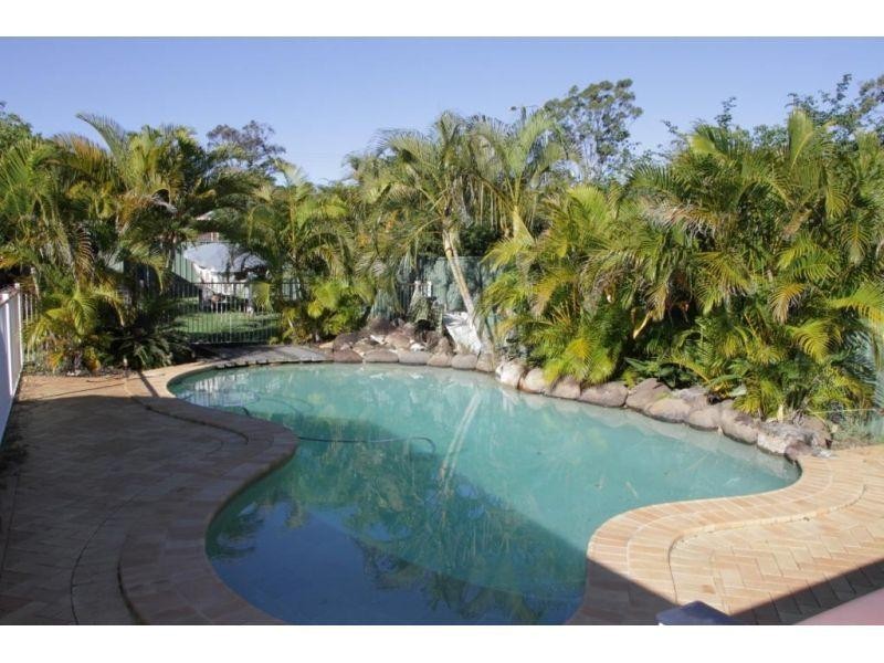 94 Dorsal Road, Birkdale QLD 4159