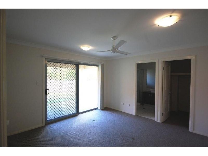 72 Ebony Crescent, Redland Bay QLD 4165