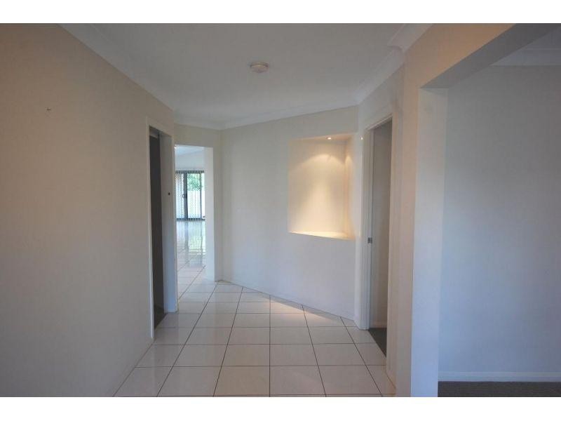 72 Ebony Crescent, Redland Bay QLD 4165