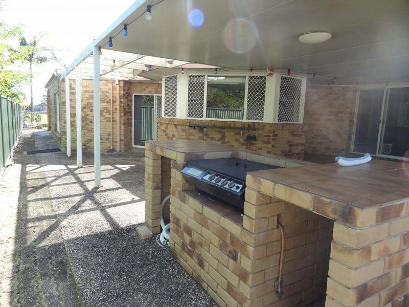 94 Dorsal Drive, Birkdale QLD 4159