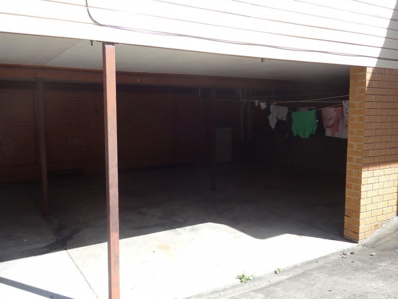 1/10 Roseglen Street, Greenslopes QLD 4120