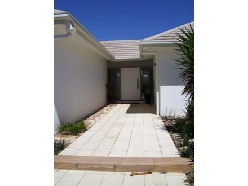 47 Torrens Cres, Wakerley QLD 4154