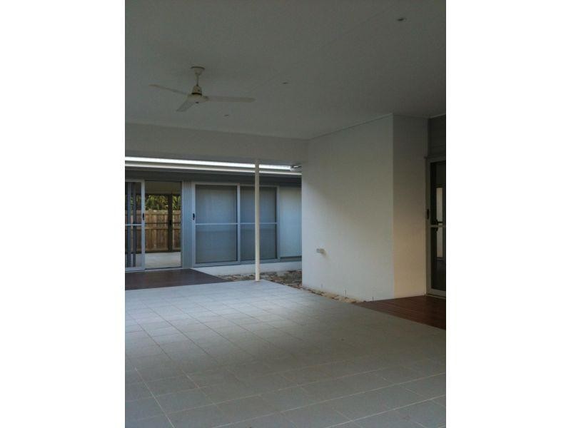 47 Torrens Cres, Wakerley QLD 4154