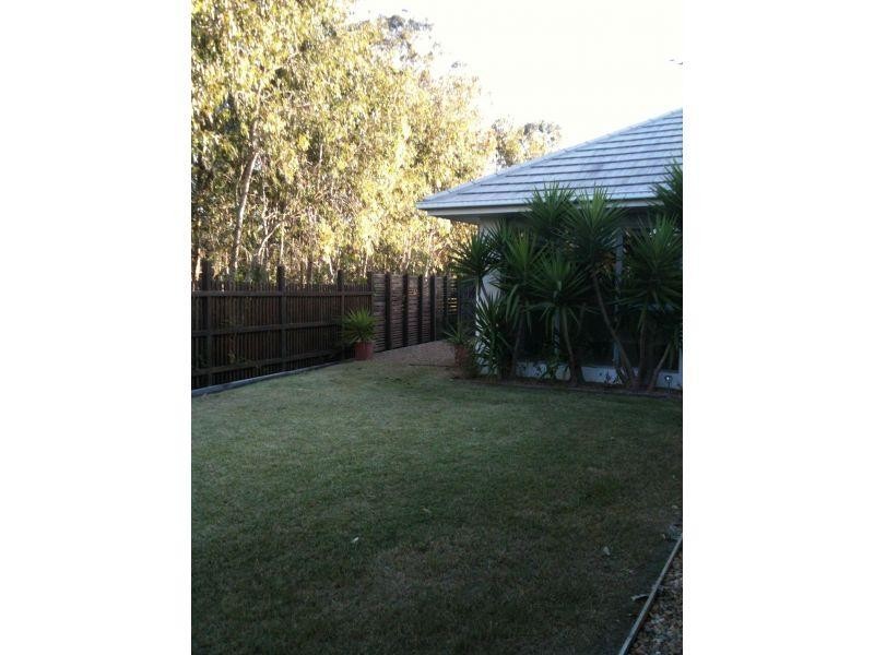 47 Torrens Cres, Wakerley QLD 4154