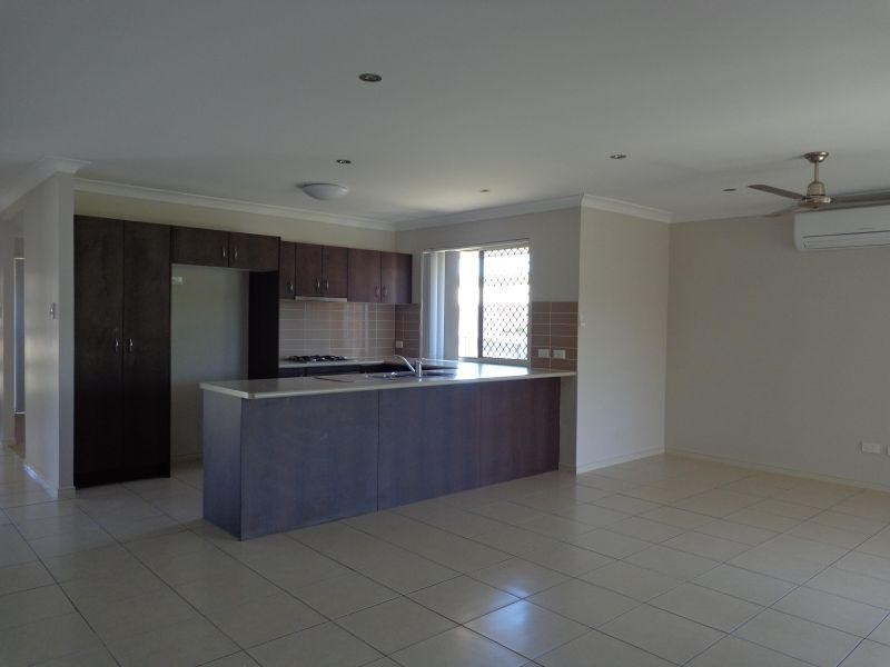 9 Grassdale Crescent, Morayfield QLD 4506