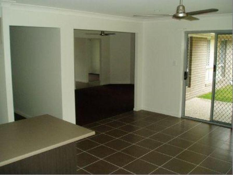 7 Brendan Thorne Place, Marsden QLD 4132