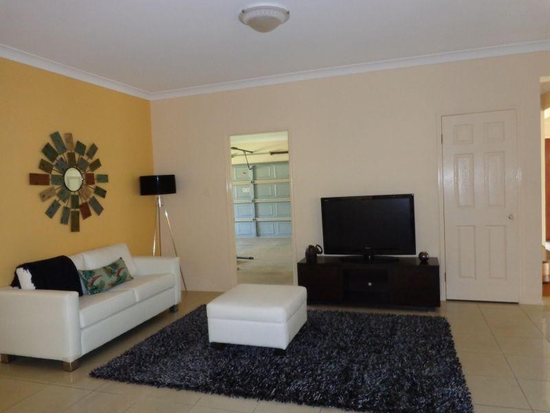 5 Mallan Terrace, Birkdale QLD 4159