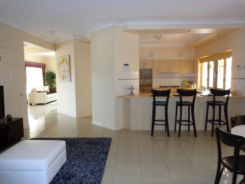 5 Mallan Terrace, Birkdale QLD 4159