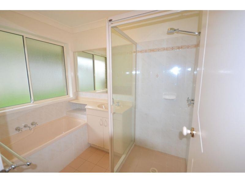 34 Fairway Drive, Redland Bay QLD 4165