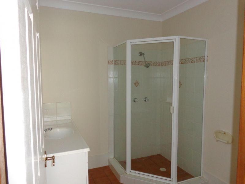 17 Paranka Drive South, Cleveland QLD 4163